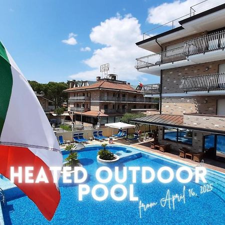 Hotel & Wellness Fra I Pini Lignano Sabbiadoro Exterior foto